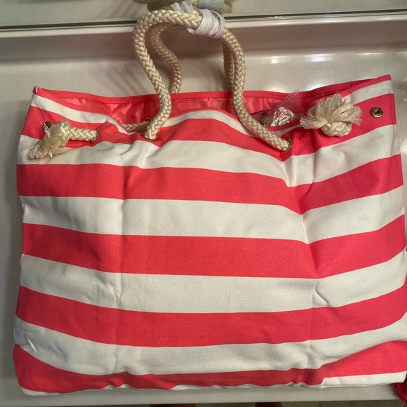 Victoria secret beach tote and blanket - Picture 4 of 10